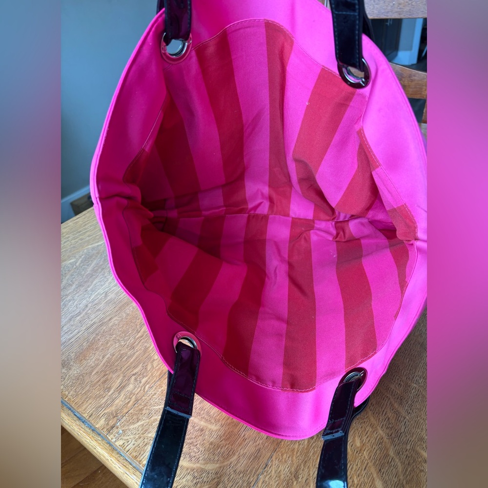 Victoria's Secret Pink Canvas Tote Bag with Tone-on-Tone Logo - Picture 3 of 3